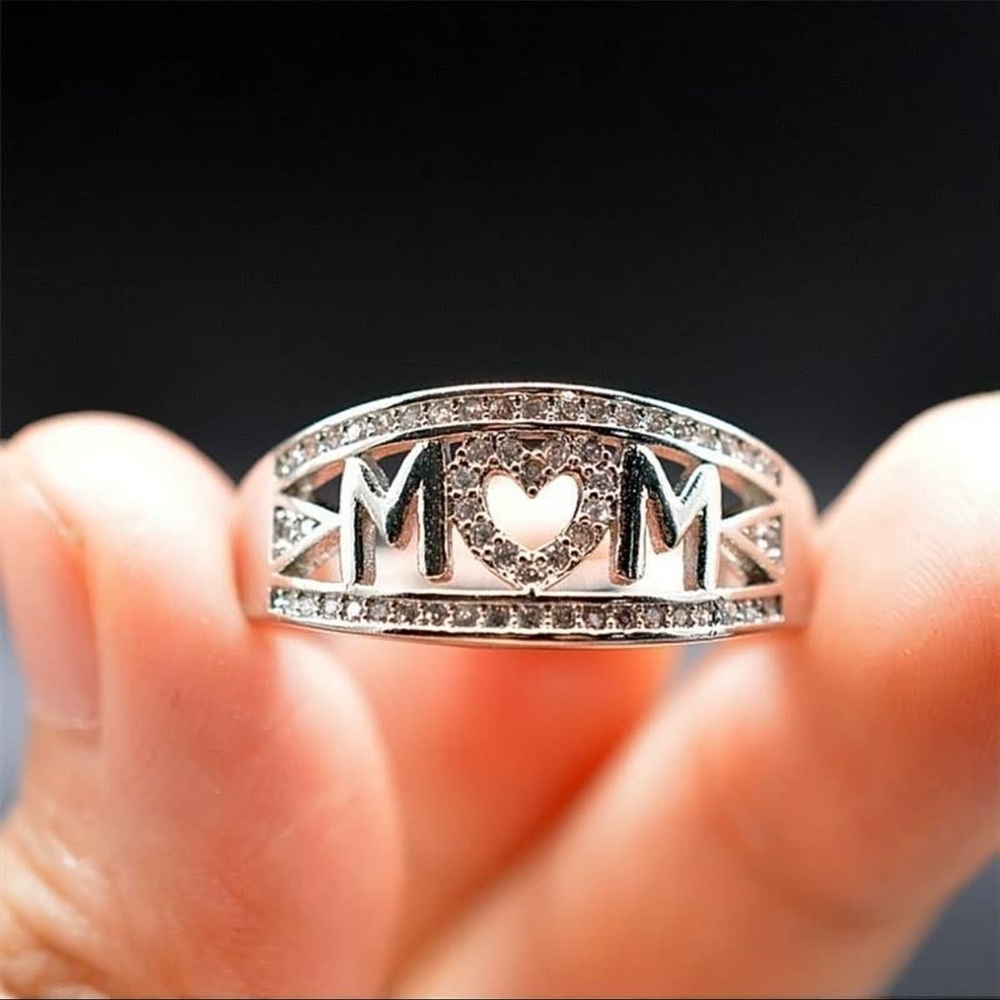 Mom ring - Picture 2 of 12